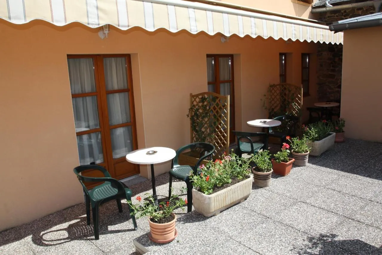 Logis Hotel Restaurant Au Bon Accueil Arvieu 2*,  France